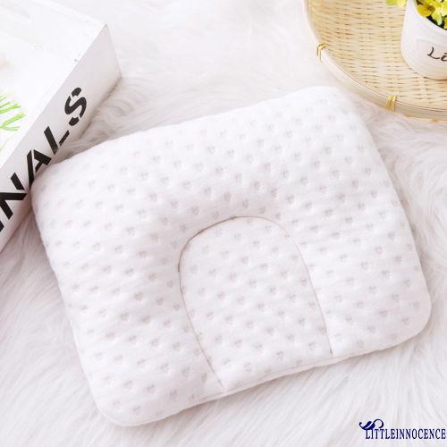 Gối nằm chống lật chất liệu cotton giữ ấm tốt cho bé