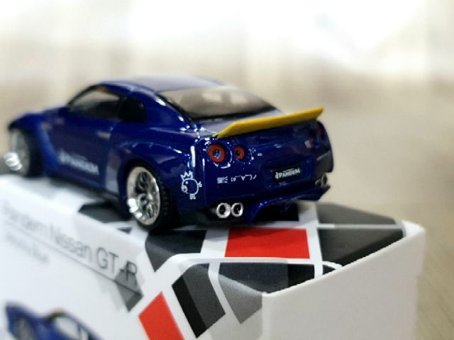 Xe Mô Hình Pandem Nissan GT-R R35 Duck Tail Velocity Blue LHD 1:64 MiniGT ( Xanh Dương #93)