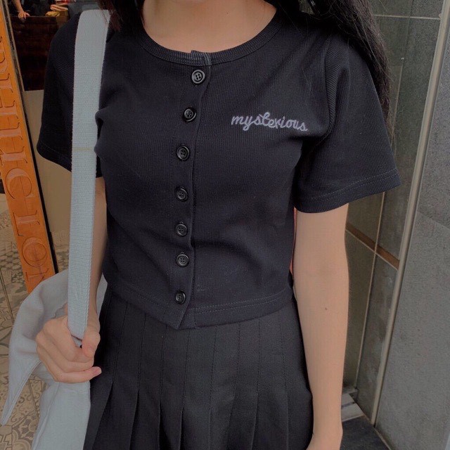 [HÀNG HOT] Áo Croptop Cúc Mysterious Cộc Tay