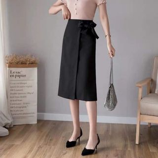 CHÂN VÁY DÀI QUA GỐI