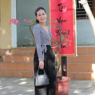 Áo đắp chéo ngực tay dài sọc đen