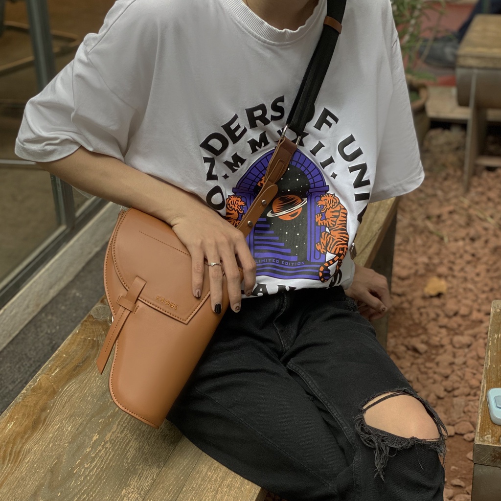 KSOUL Túi Đeo Chéo Gun Cross Bag Màu Nâu Da PU
