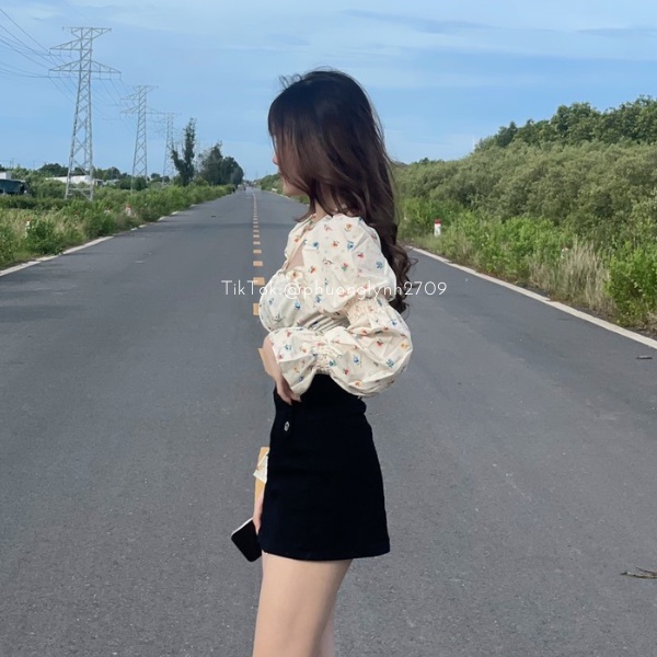 Áo kiểu hoa nhí , áo bẹt vai tay bồng , chân váy kèm đai co giãn PLA72