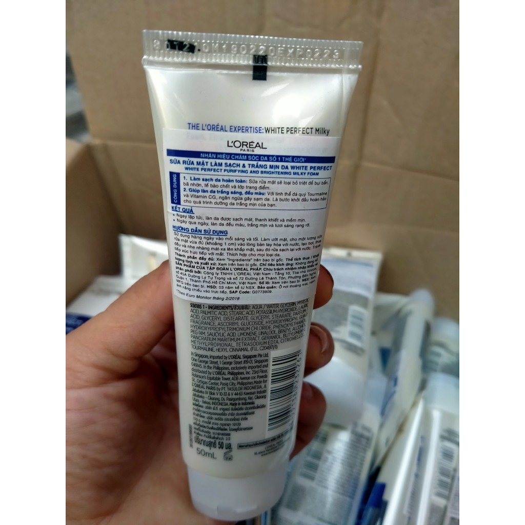 Sữa rửa mặt trắng da Loreal White Perfect 50g-100g