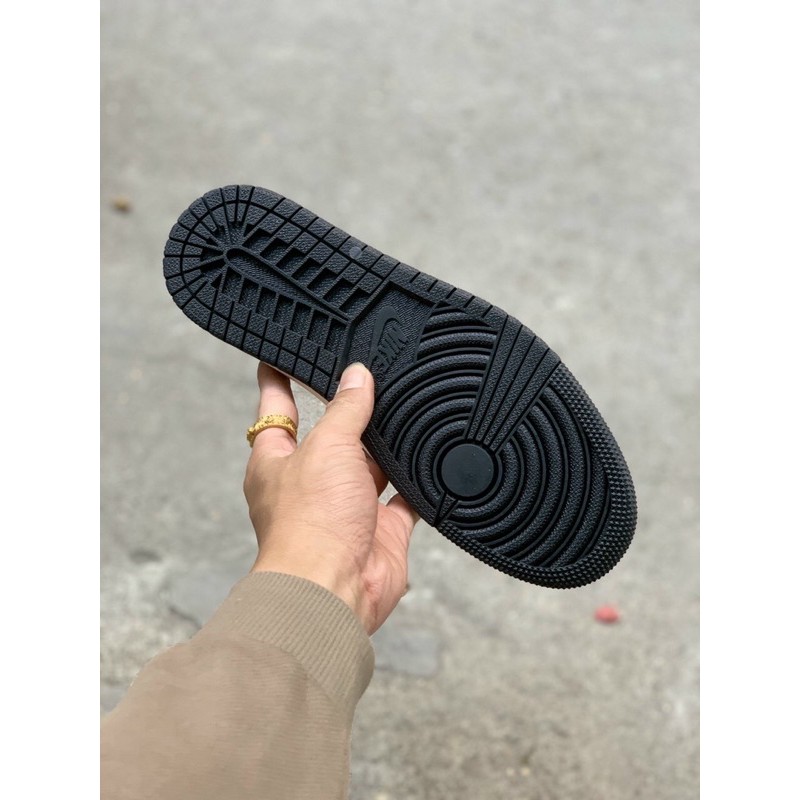 [SneeKeezz] Giày thể thao AIR JORDAN 1 Retro High Obsidian UNC xanh than gót xanh dương | BigBuy360 - bigbuy360.vn