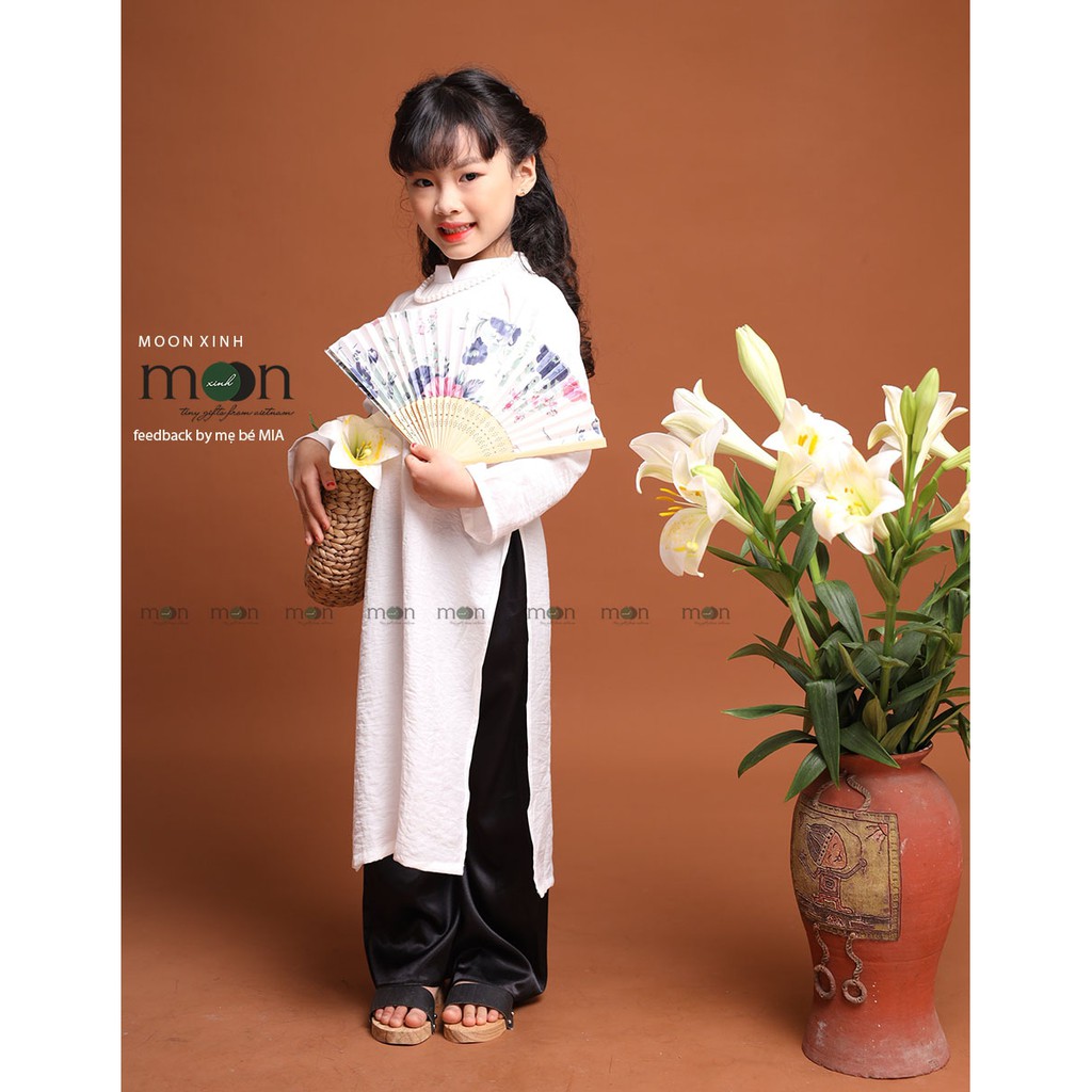 Mặc gì đẹp: Thướt tha với Áo dài trắng truyền thống cho bé gái AT96 Moon Xinh, full size từ 8kg đến 65kg, sợi dệt mộc và thoáng mát