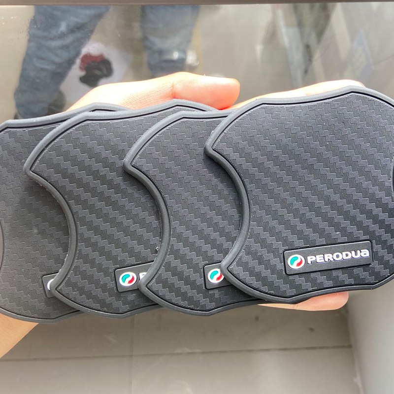 Set 4 miếng dán tay nắm cửa bằng cao su carbon thích hợp cho Toyota Honda