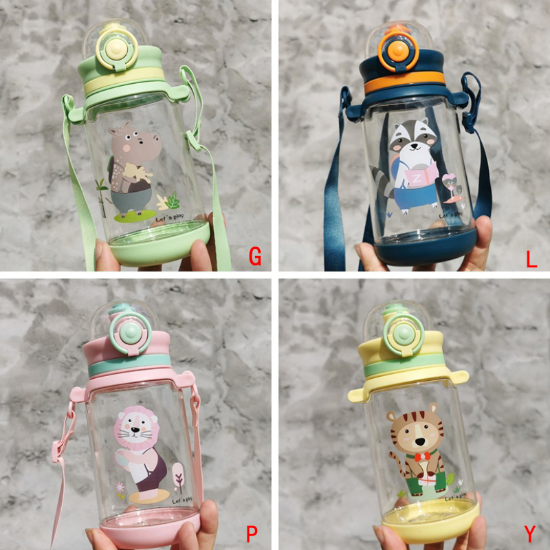 Bình Nước Cỡ Lớn Họa Tiết Hoạt Hình Dễ Thương Có Tay Cầm Tiện Lợi Se7En