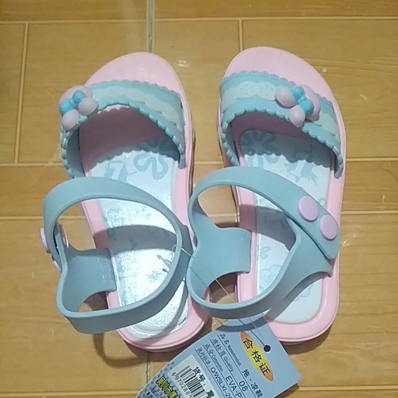 giày cho bé gái 5 tuổi size 25