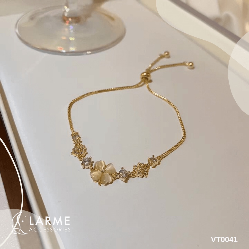 Vòng tay, lắc tay cỏ bốn lá may mắn Larme Accessoires - VT0041 | BigBuy360 - bigbuy360.vn