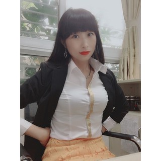 Áo sơ mi nữ phối viền cúc vàng ( kèm ảnh thật)