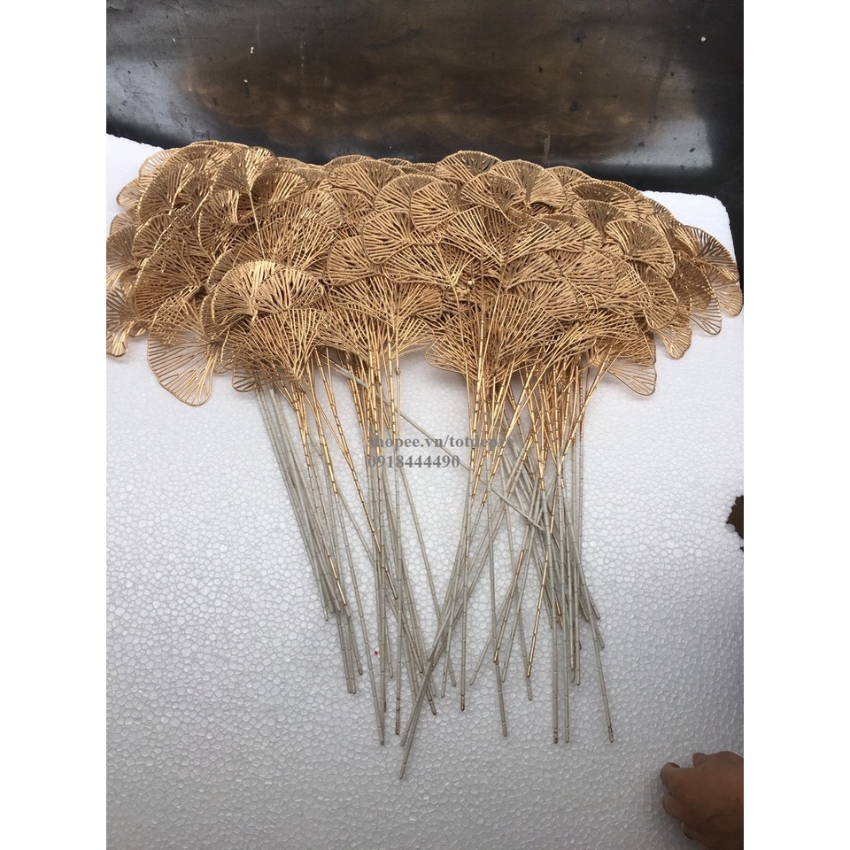 Cành rẻ quạt trang trí quà Tết oản Tết loại đẹp dài 65cm