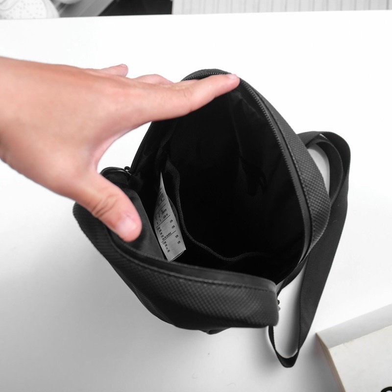 TÚI ĐEO CHÉO LACOSTE