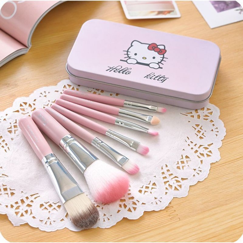 Cọ trang điểm HELLO KITTY 7 chi tiết
