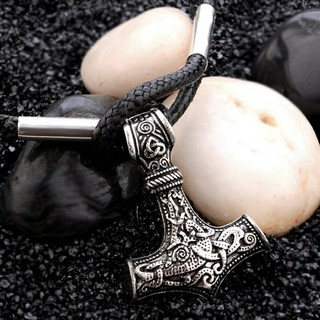Vòng cổ hình búa