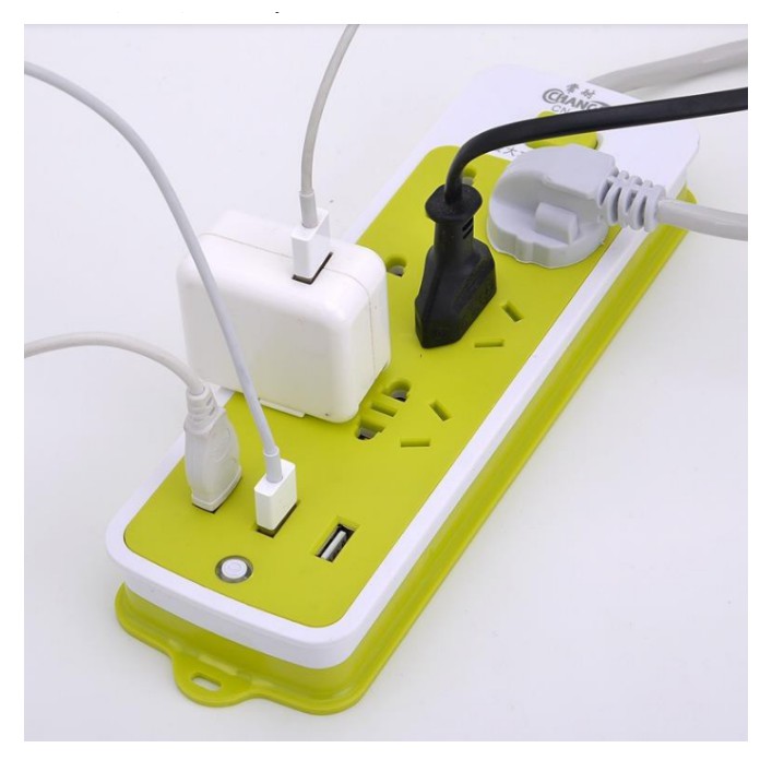 Ổ điện đa năng