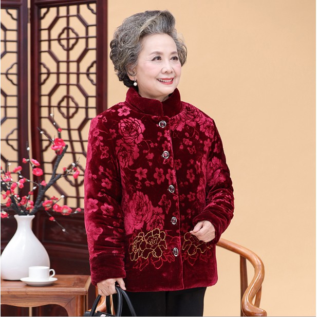 Áo khoác ấm dành cho bà cao niên