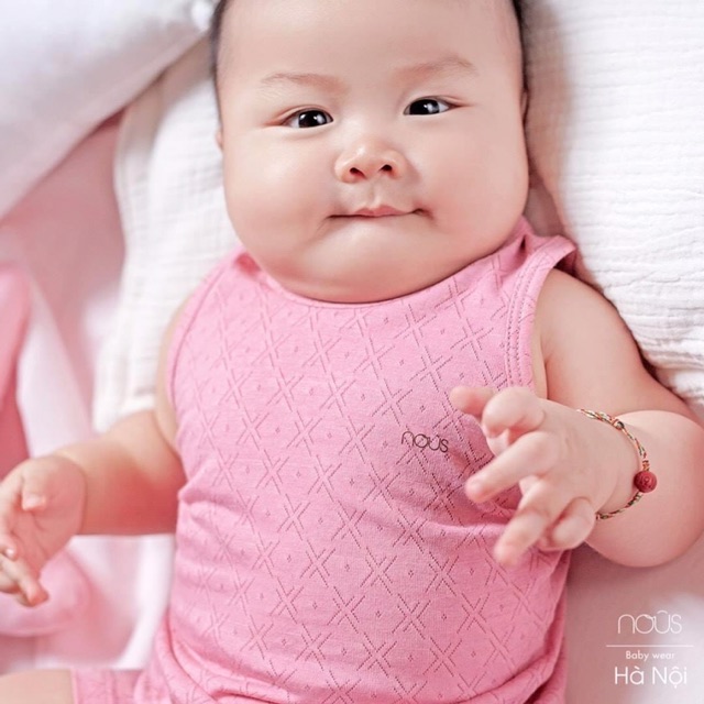 Bộ ba lỗ Nous