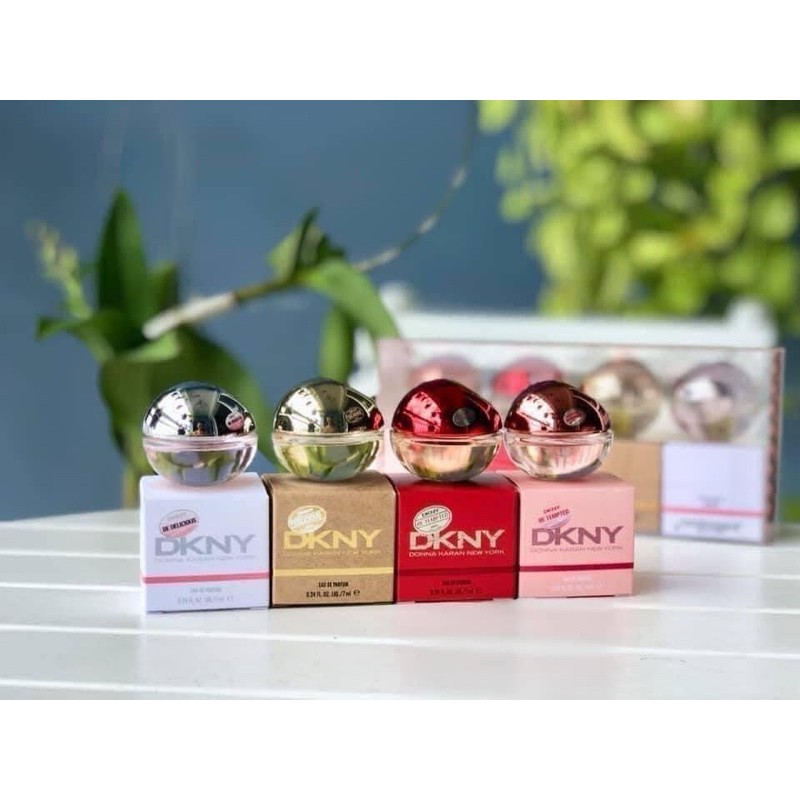🎉🎉🎉  Set nước hoa mini DKNY    💰giá: 1150k /1 set                 295k/ 1 chai