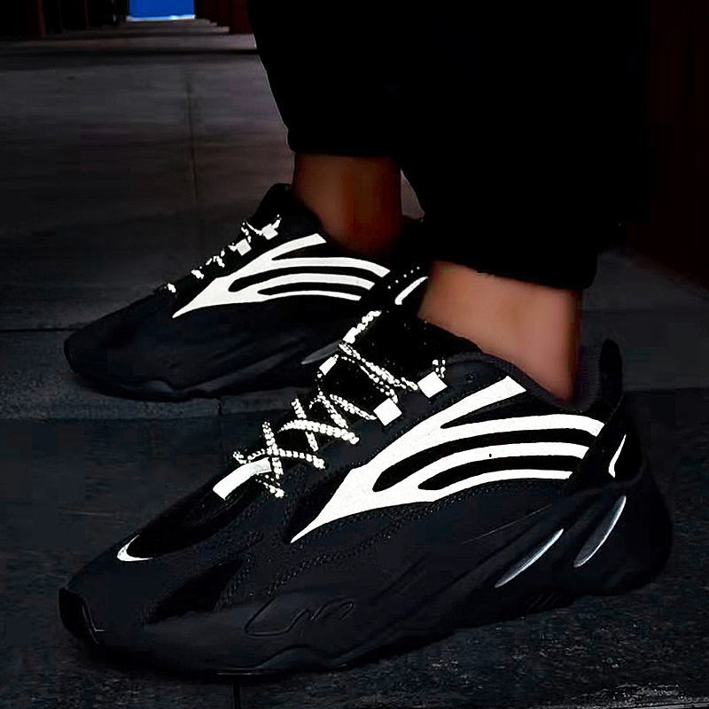 Giày Thể Thao Yeezy 700v2 Thiết Kế Năng Động Trẻ Trung Cho Nam