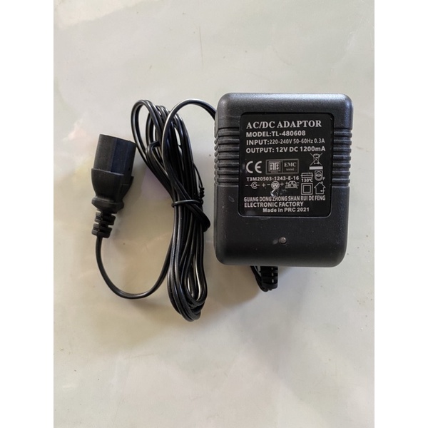 Sạc bình 12v, cục sạc ắc quy cho bình phun xịt cây nông nghiệp dạng 3 chấu