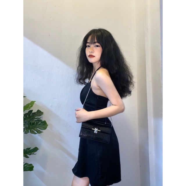 Đầm hai dây đen cổ yếm - DRESS BEESTORY