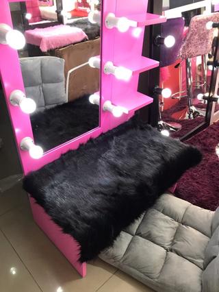 THẢM LÔNG TRẢI BÀN MAKEUP