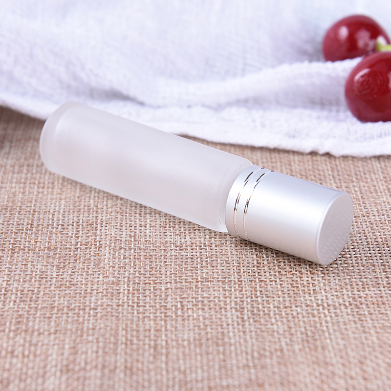 (Hàng Mới Về) Chai Nhựa Rỗng 10ml Có Con Lăn Tiện Lợi
