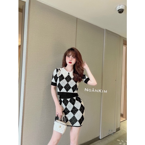 Set váy len ô trám cổ bẻ phối trắng, áo croptop  mix chân váy bút chì