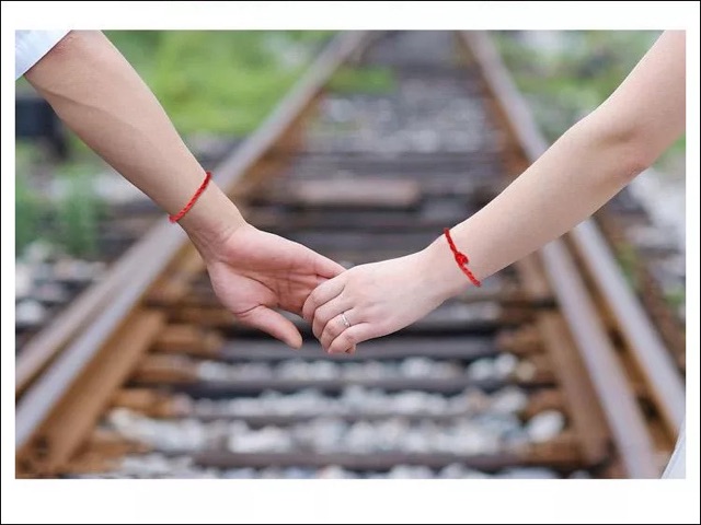 Vòng tay Dây đỏ may mắn đeo tay quà tặng cho các cặp đôi