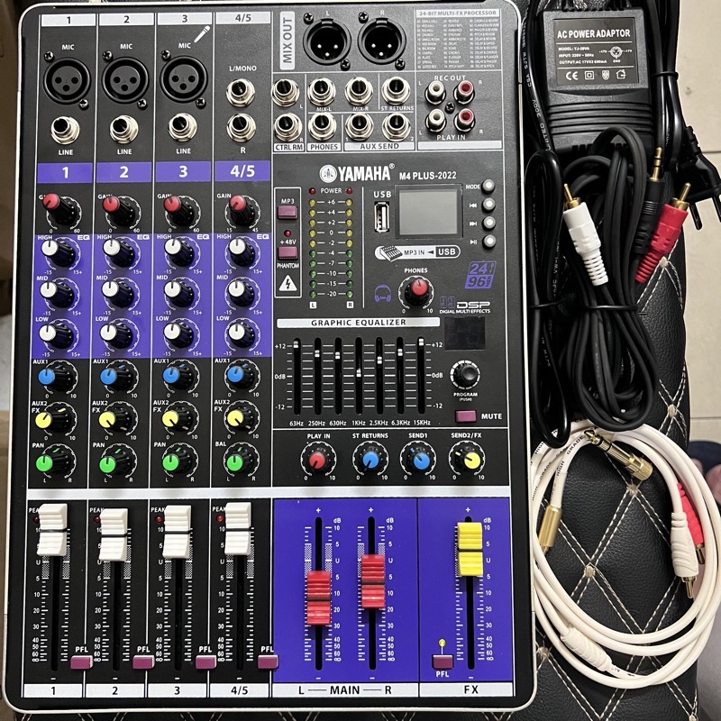 Combo Mixer Yamaha M4 PLUS 2022 Và Micro Takstar SM-8B Chính Hãng+Phụ Kiện Đây Đủ bảo hành 1 năm