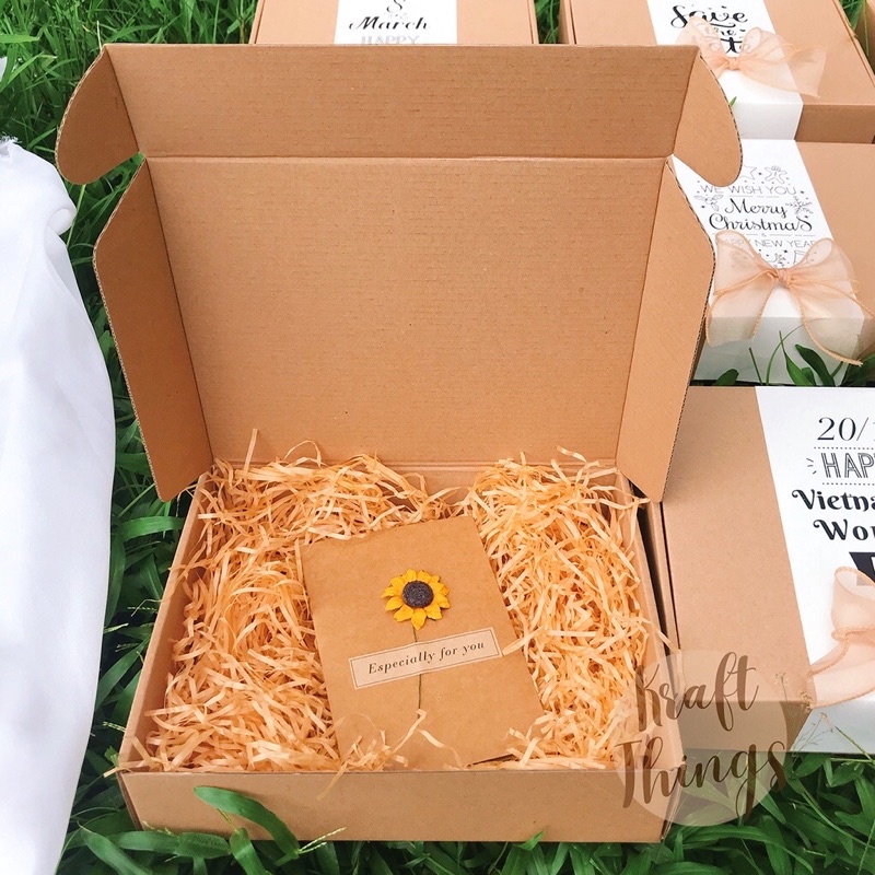 Combo 50 Hộp quà Happy Women’s Day 8/3 20x15x6cm