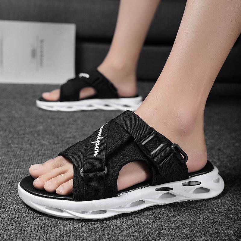 Dép đi biển nam dép quai hậu sandal nam Dép quai hậu nam Giày lỗ Dép cao su dép nam quai chéo dép nam quai hậu dép chống trượt