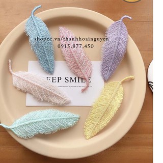 Kẹp tóc hình chiếc lá pastel