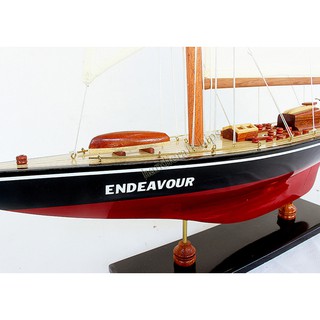 Mô hình du thuyền Endeavour (Đỏ - Đen) 50cm