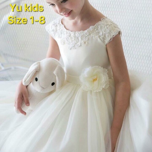 SALE NHANH Đầm công chúa trắng