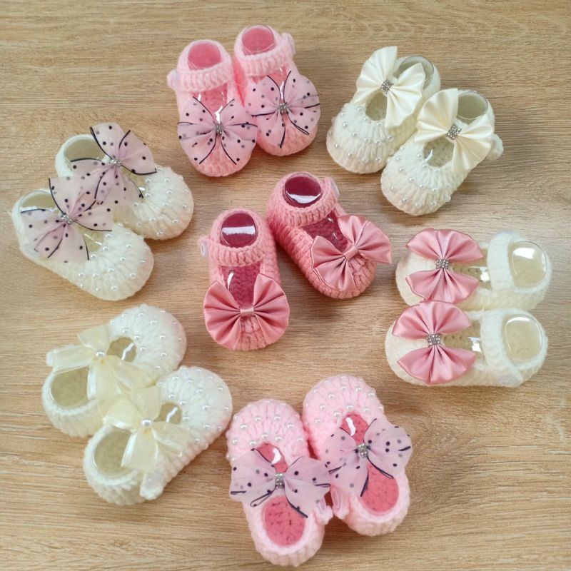 Giày len đính ngọc có gắn nơ cho bé gái có dán đế và không dán Đế cho bé gái từ 0-18 tháng