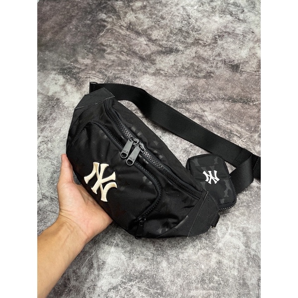 Túi Bao tử MLB NY MONOGRAM WAIST BAG BLACK B438