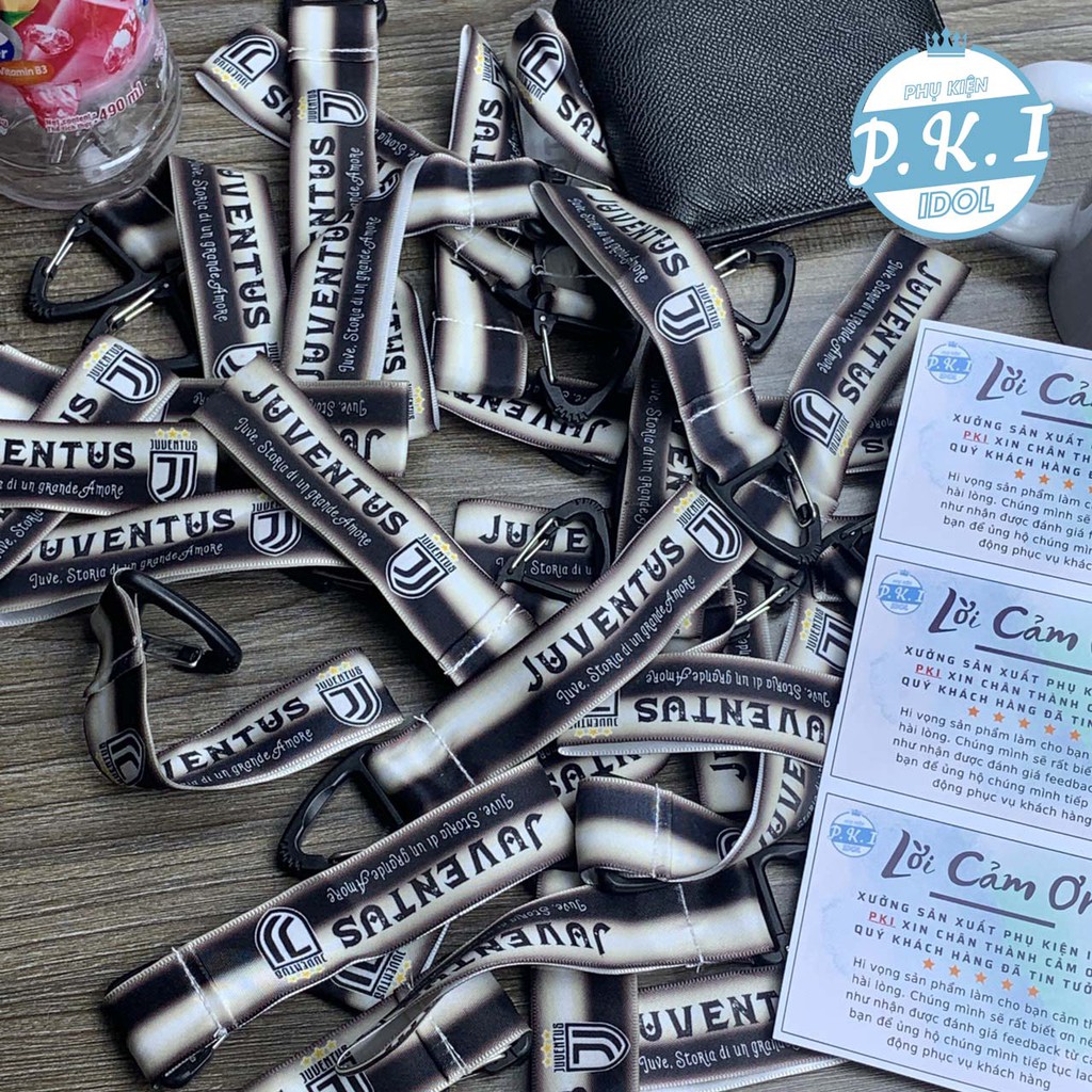 Xả Kho : Móc khóa , Móc Treo Balo In Hình CLB Juventus - Xả Kho Rẻ Nhất Shopee