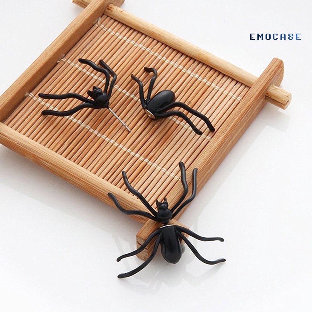 1 Khuyên Tai Nhựa Hình Nhện 3D Màu Đen
