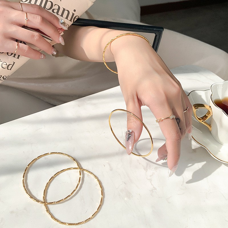 Vòng Đeo Tay Thiết Kế Sang Trọng Cá Tính Cho Nữ | BigBuy360 - bigbuy360.vn