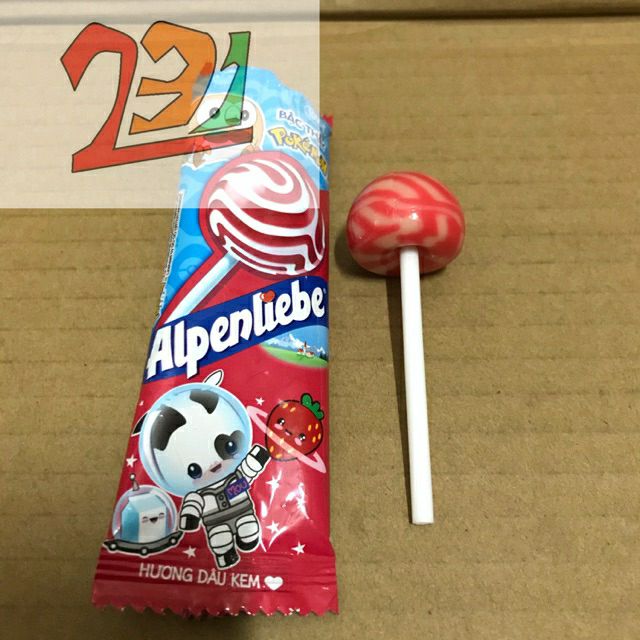 Com bo 5 chiếc kẹo mút alpenliebe hương dâu kem $ caramen 85g que