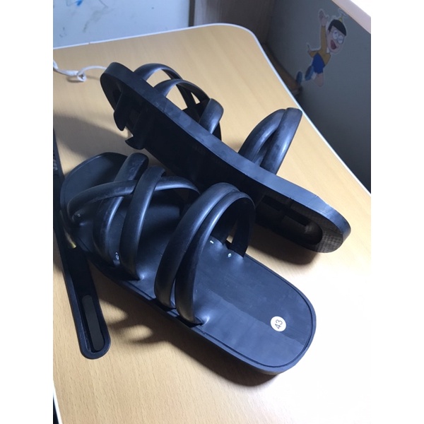 DÉP NAM CAO SU BÁC HỒ,DÉP LỐP,RÂU,DÉP ĐI RỪNG NAM,thiết kế bề mặt trơn nhẵn ko bám bẩn