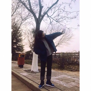 Quần Jeans Xắn Gấu
