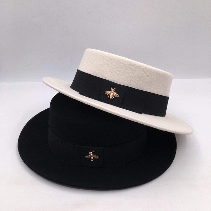 Mũ dạ fedora vành nhỏ đai đen gắn con ong siêu sang chảnh