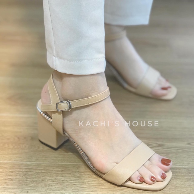 Sandal Kachi viền kẻ caro