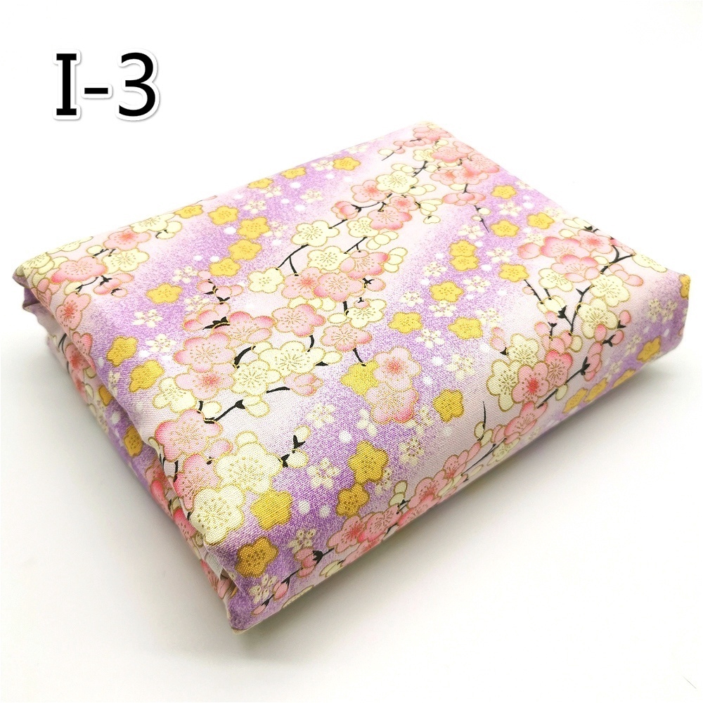 Vải 100% cotton với họa tiết in màu dùng trong may vá