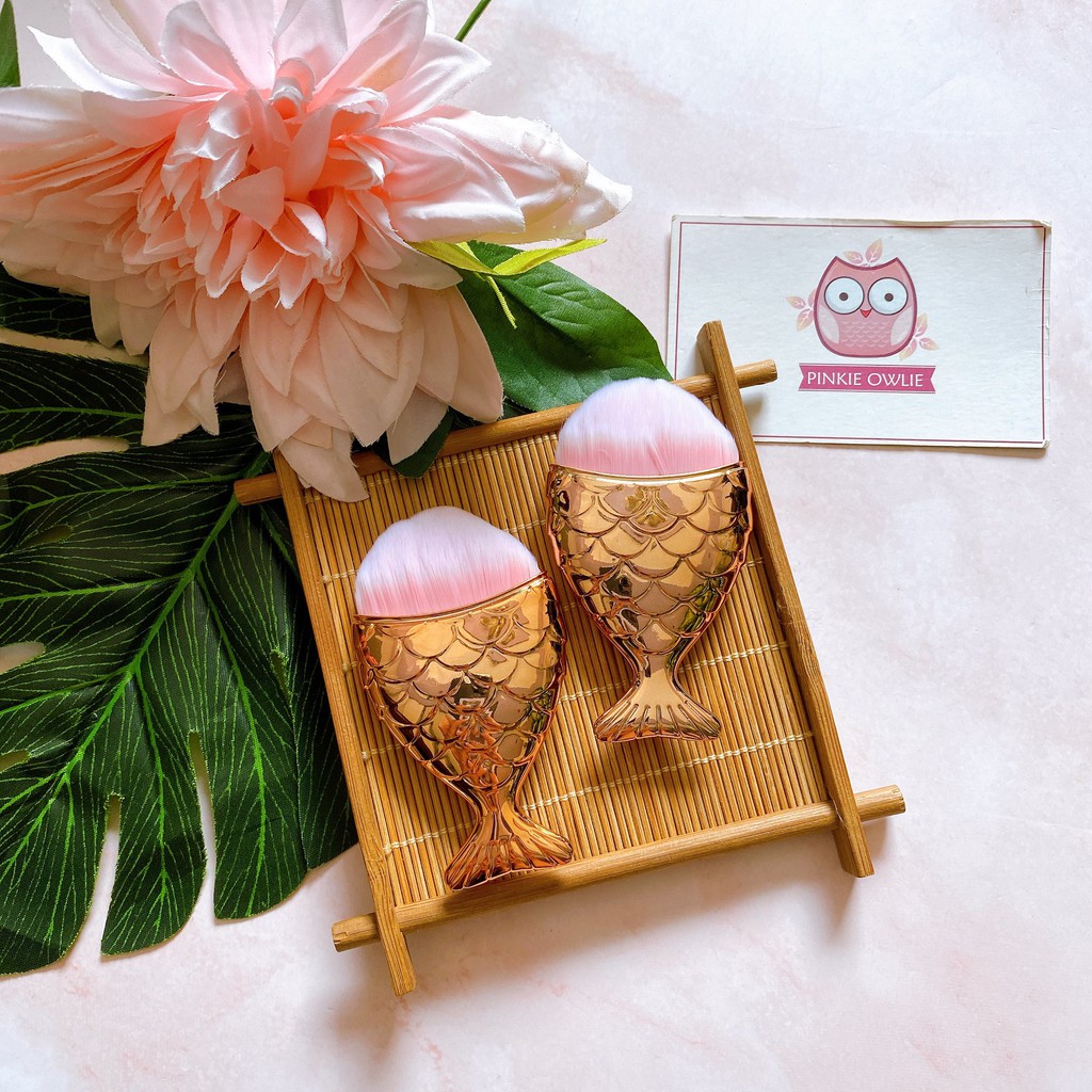 Cọ trang điểm đa năng con cá cầu vồng