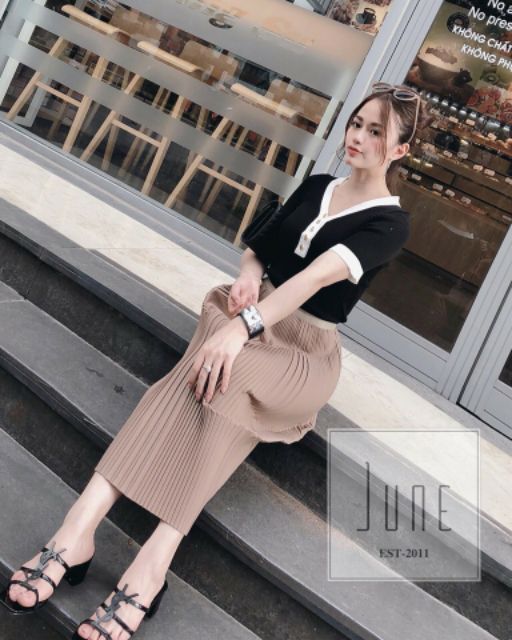 Áo len montogi cộc tay cổ tim cực hot | BigBuy360 - bigbuy360.vn