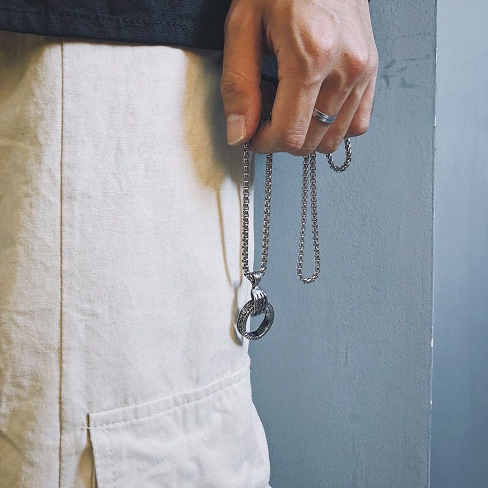 Cặp vòng cổ mặt hình thánh giá và bàn tay bằng hợp kim phong cách hip hop Hàn Quốc cá tính cho nam nữ (có bán lẻ)